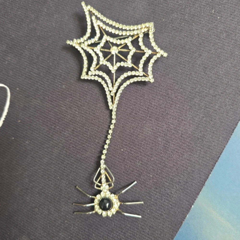 Vintage Silver Tone Rhinestone Spider Web Dangle Brooch Pin Black Cabochon 5in